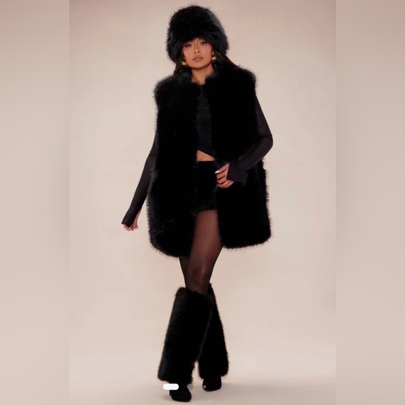 Fashion Nova Jackets & Blazers - Fashion Nova Denver Black Faux Fur Vest. Perfect for layering. NWT!!!